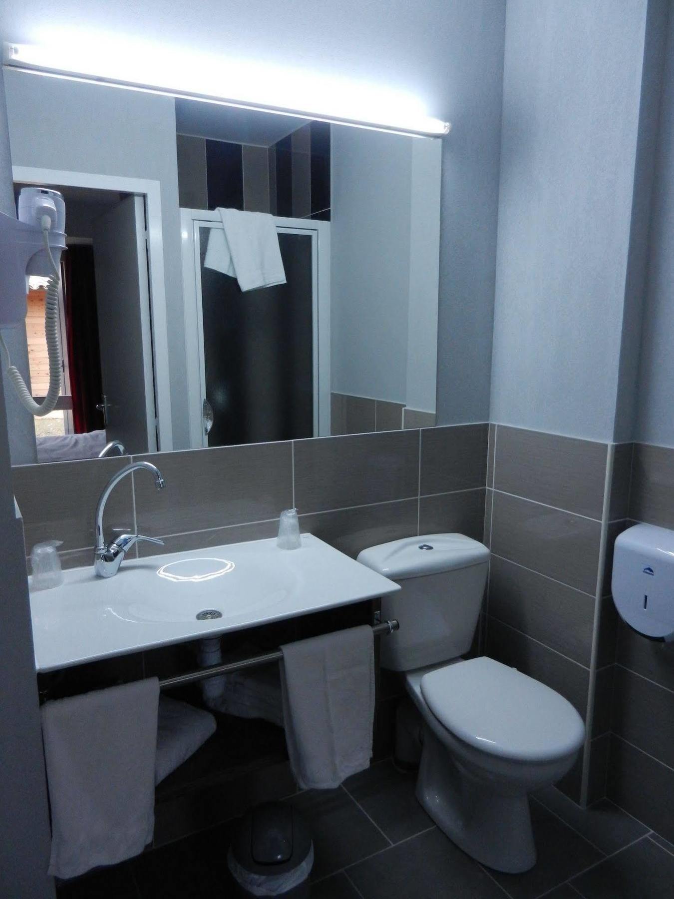 The Originals City, Hotel Albizia, Сарла-ла-Канеда Екстер'єр фото